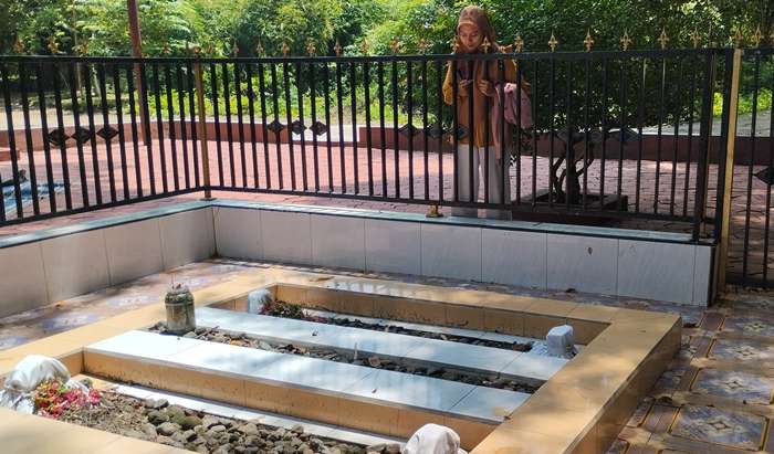 TERTUA: Makam Mbah Buyut yang disakralkan h masyarakat Dusun/Desa Kaligoro, Kecamatan Kutorejo, Kabupaten Mojokerto. (foto: Nadya Azzahra for Radar Majapahit)