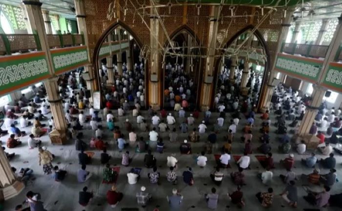 LUAS: Jamah melaksanakan Salat Idul Fitri di Masjid Agung Al-Fattah Kota Mojokerto beberapa tahun lalu.
