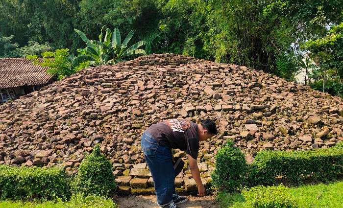 DIRAWAT: Situs Candi Sumur Gantung yang masih dilestarikan warga, di Dusun/Desa Berat Wetan, Kecamatan Gedeg, Kabupaten Mojokerto. (foto: Awaludin Ibnu for Radar Majapahit)