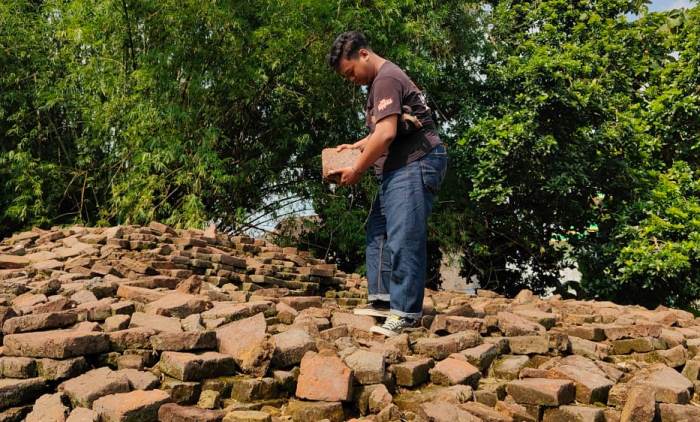 TERJAGA: Keaslian bentuk dan struktur batu bata Situs Candi Sumur Gantung di Dusun/Desa Berat Wetan, Kecamatan Gedeg, Kabupaten Mojokerto. (foto: Awaludin Ibnu for Radar Majapahit)