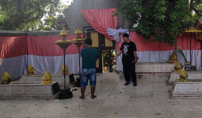 TERPELIHARA: Kondisi dalam bangunan utama Situs Siti Inggil di sini terdapat pusara Radan Wijaya bersama para selir dan permai surinya, di Dusun/Desa Bejijong, Kecamatan Trowulan, Kabupaten Mojokerto.