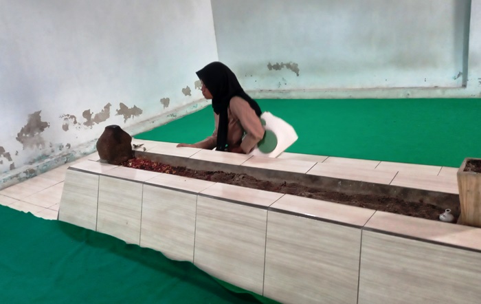 BERSEJARAH: Syekh Qohar panglima perang Kerajaan Majapahit yang kini dimakamkan di Dusun Sidodadi, Desa Sentonorejo, Kecamatan Trowulan, Kabupaten Mojokerto. (Foto: Annisa Fadilah for Radar Majapahit)