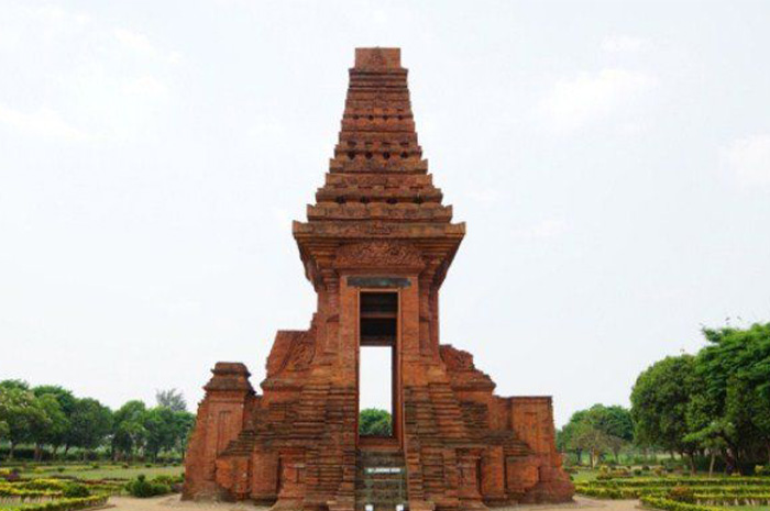 Kerajaan Majapahit bukan sekedar entitas politik masa lalu, melainkan simbol kejayaan, persatuan, dan identitas Nusantara. Sumber Foto: Pinterest