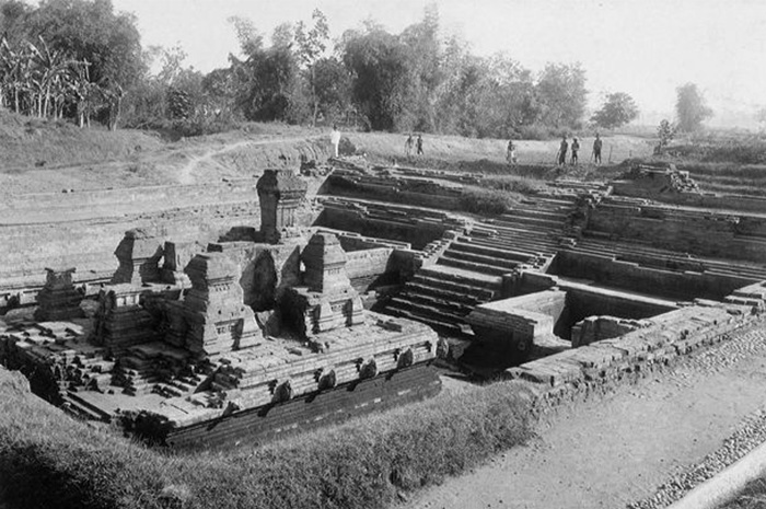 Ketika menyebut nama Majapahit, yang terlintas dibenak banyak orang adalah kejayaan politik, kekuasaan maritim, serta figur legendaris dari Gajah Mada dan Hayam Wuruk. sumber foto: pinterets