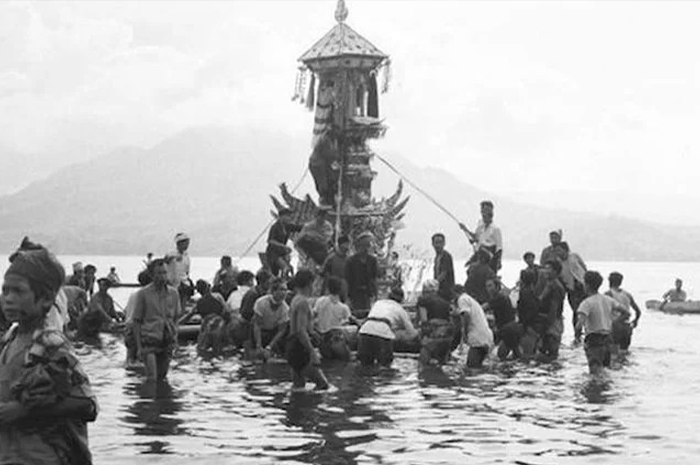 Penaklukan kerajaan Bali menjadi salah satu bukti kuat bahwa kemenangan Majapahit tidak hanya dipicu oleh kekuatan militer dan politik. Sumber foto: Google