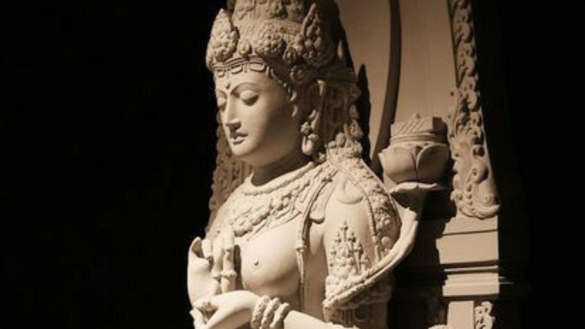 Patung Gayatri Rajapatmi