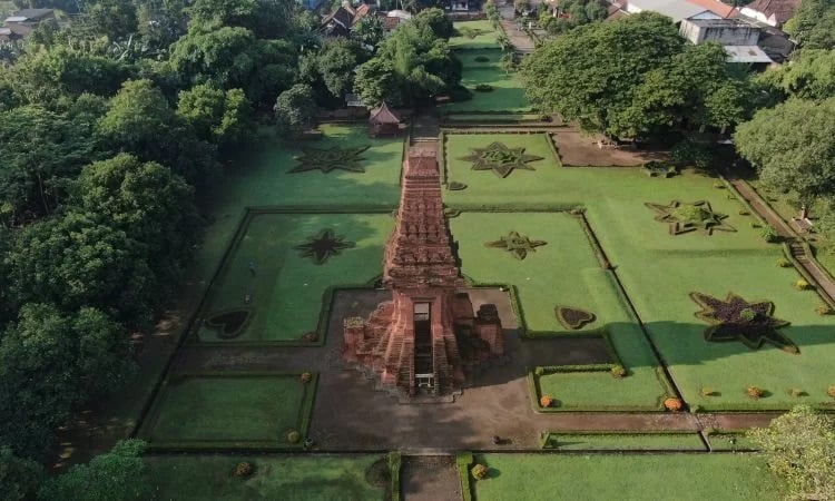 Candi-candi Peninggalan Kerajaan Majapahit.