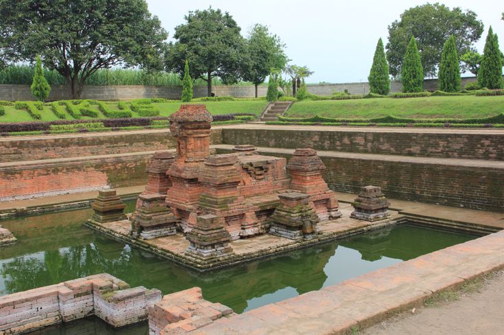 Candi Tikus Trowulan, Situs Petirtaan dan Cerita Mitos yang Menyertainya