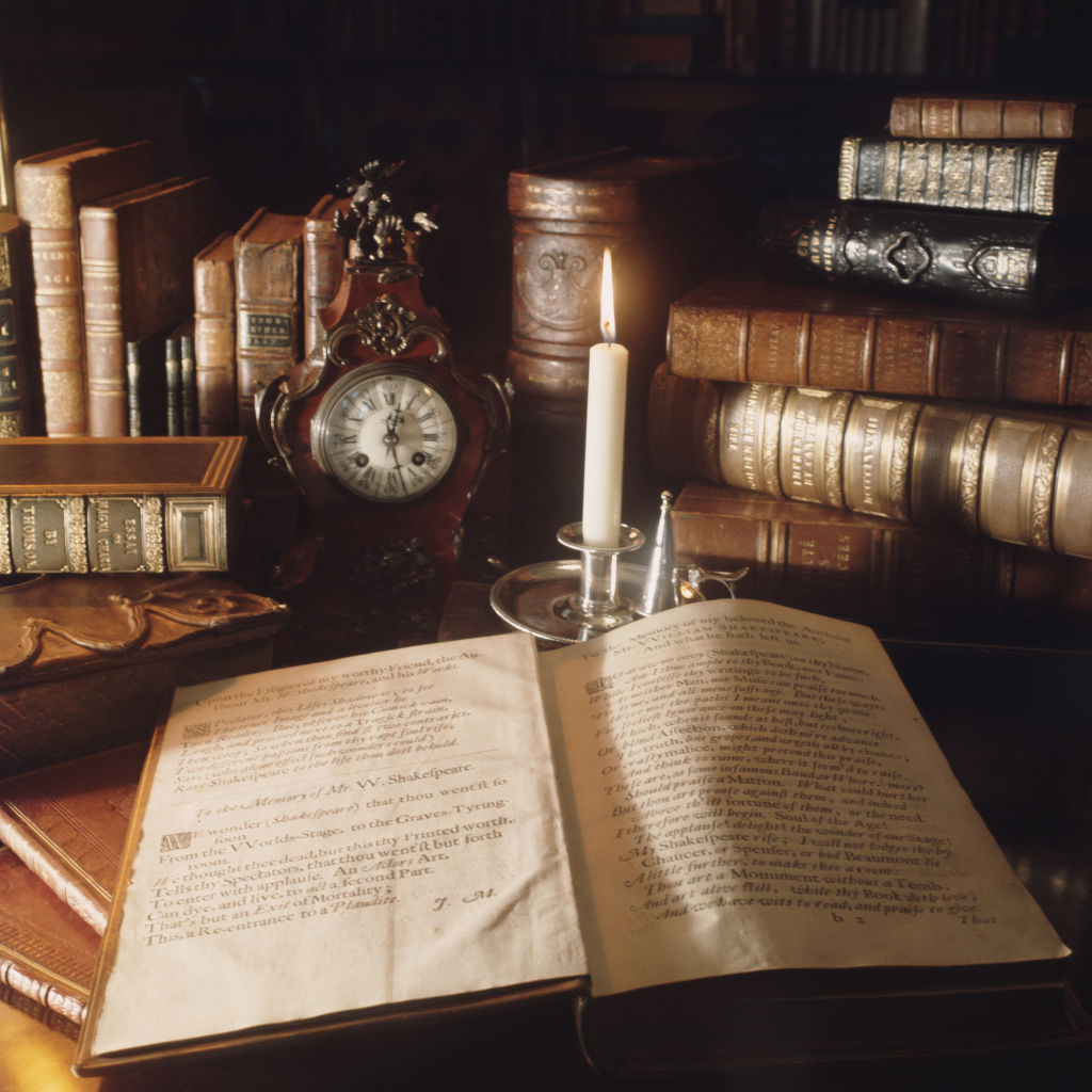 Mengenal Majapahit melalui karya sastra nya yang berkembang