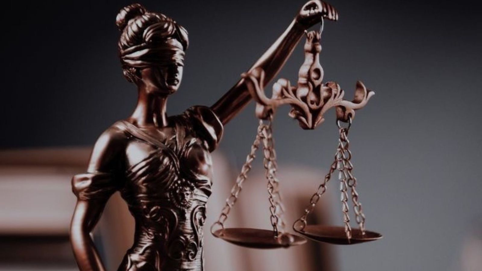 Aturan-aturan hukum yang diterapkan di Majapahit dicatat dalam sebuah kitab legislasi, yang dinamakan Kutaramanawadharmacastra.