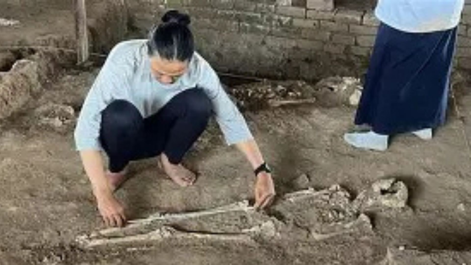 Penemuan lima jasad di Situs Kumitir, kembali menyingkap misteri sejarah Kerajaan Majapahit yang sampai detik ini masih menyimpan teka-teki.