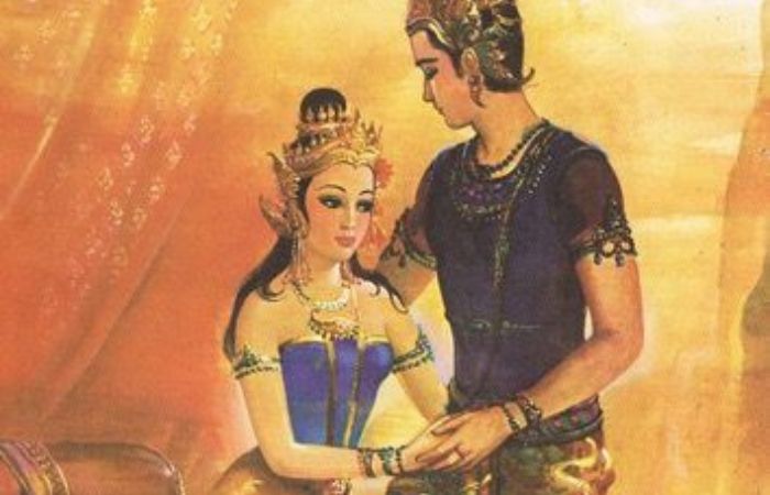 Kisah cinta terlarang antara Putri Raja, Dyah Wiyat dengan Ra Tanca, seorang tabib istana.