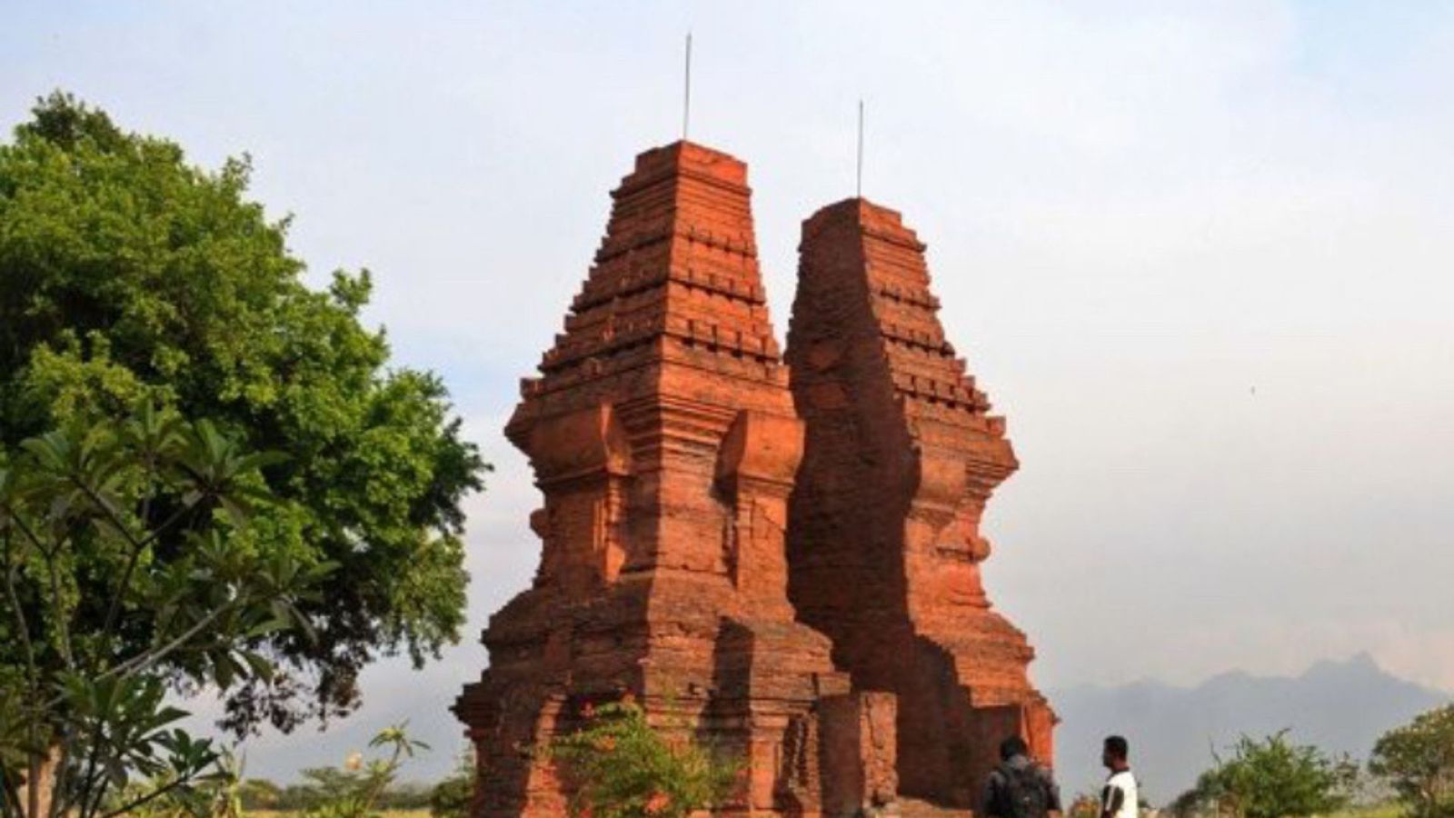 Budaya Majapahit lebih dari sekadar peninggalan sejarah, melainkan menjadi sebuah entitas yang terus mengalami perkembangan dan perubahan.