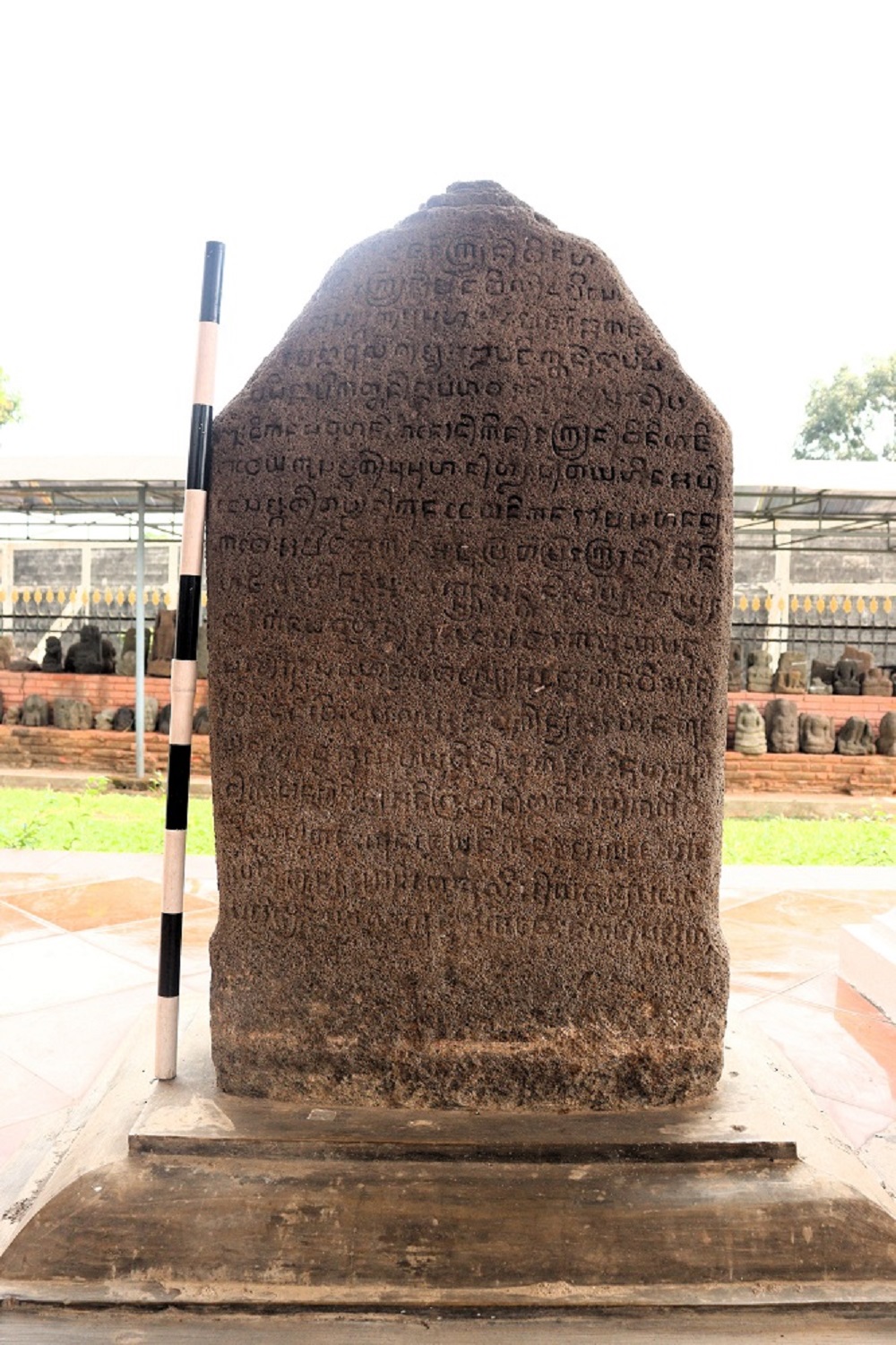 BUKTI SEJARAH: Prasasti Wulig menjadi salah satu cagar budaya kabupaten yang disimpan sementara di Museum Majapahit, Trowulan.