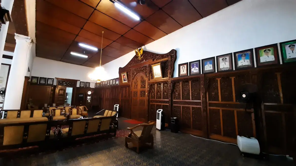 ARSITEKTUR BUDAYA: Pringgitan atau rumah dinas Bupati Mojokerto diusulkan menjadi cagar budaya tingkat kabupaten.