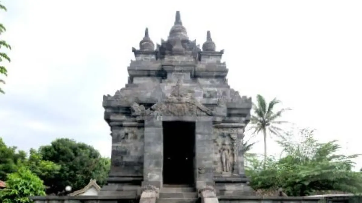 SIMPAN HISTORI: Candi Pawon yang terletak di Kecamatan Borobudur, Kabupaten Magelang, Jawa Tengah. (Foto: Museum dan Cagar Budaya Kemenbud RI).