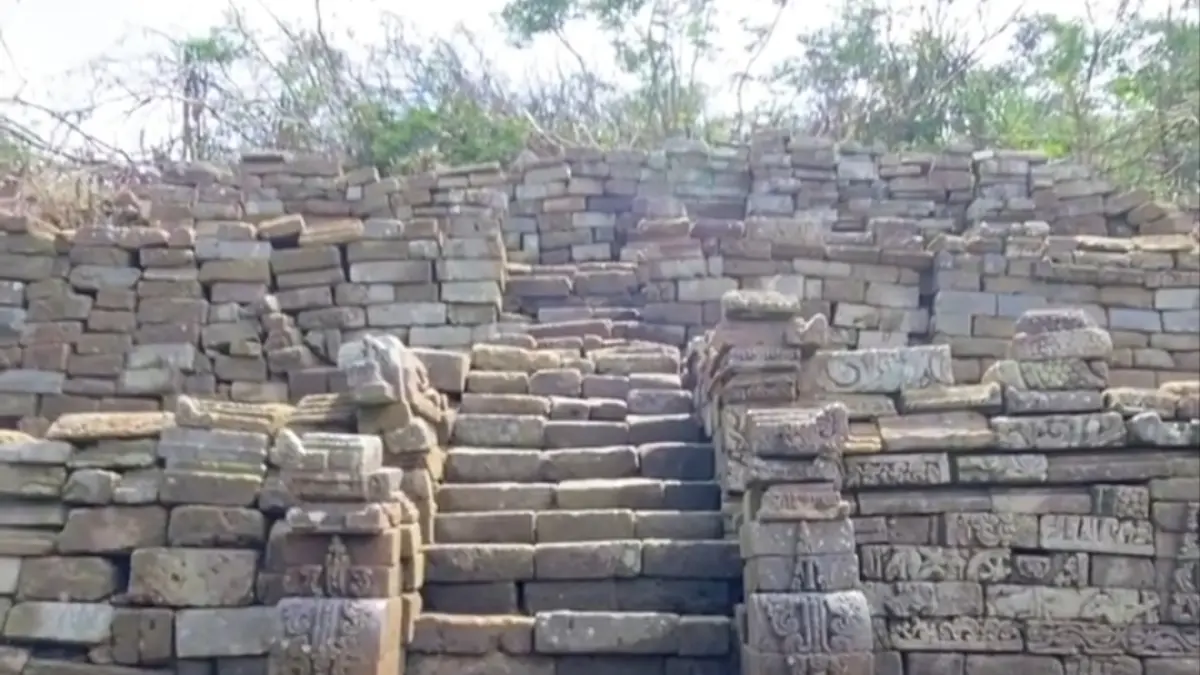 JEJAK PERADABAN: Candi Dharmawangsa yang berada di kawasan Gunung Penanggungan, Desa Kunjorowesi, Kecamatan Ngoro, Kabupaten Mojokerto. (Sumber: Balai Pelestarian Kebudayaan Wilayah Jatim)