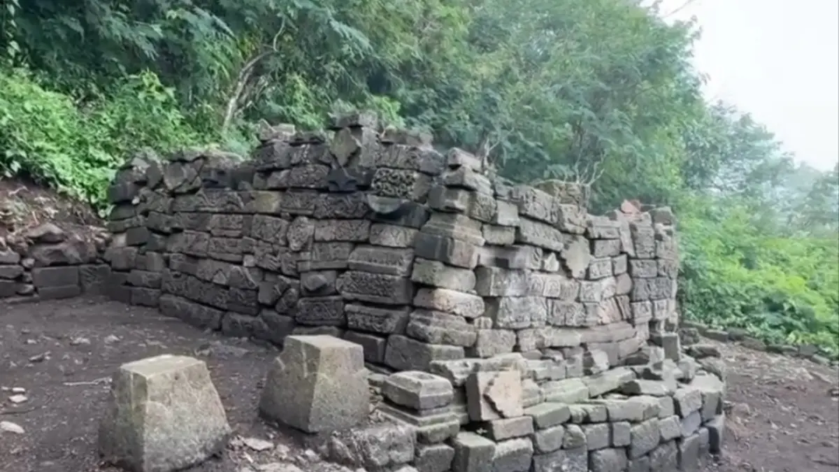 ARSITEKTUR HINDU-BUDDHA: Candi Watu Gede yang terletak di lereng Gunung Penanggungan,&nbsp;Desa Kunjorowesi, Kecamatan Ngoro, Kabupaten Mojokerto.