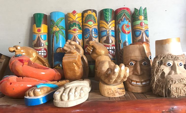 INOVASI BARU: Hasil kerajinan olahan limbah akar bambu milik Setiawan Brungki, di Desa Mojogebang, Kecamatan Kemlagi.