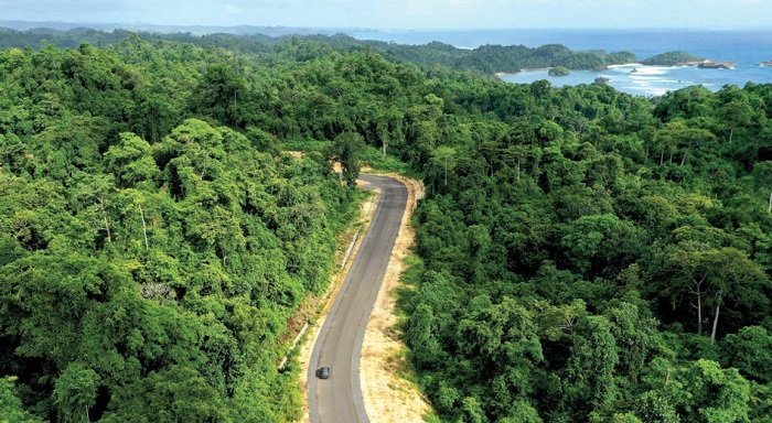 HUTAN BELUKAR: Salah satu spot pesisir Malang Selatan yang diajukan Pemkab Malang untuk pelepasan lahan agar bisa dioptimalkan potensinya.