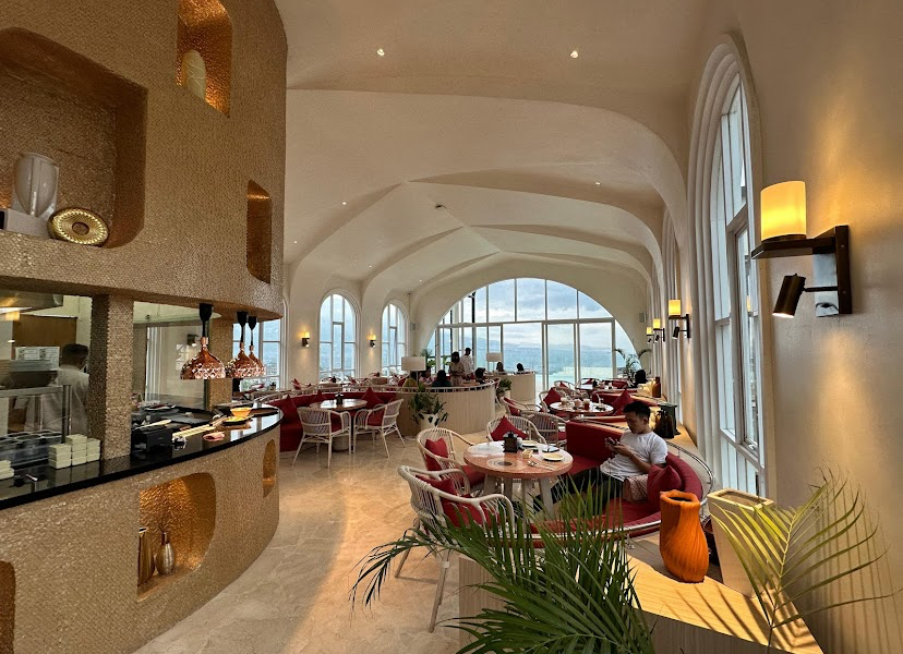 Skyhill Dining and Bar
