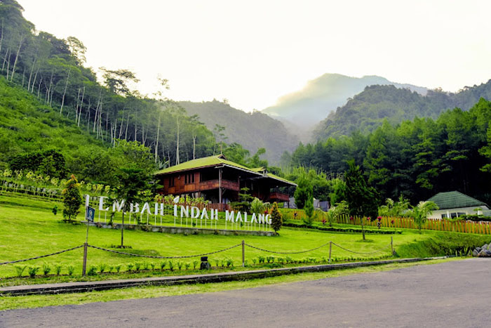 Lembah Indah Malang di lereng Gunung Kawi