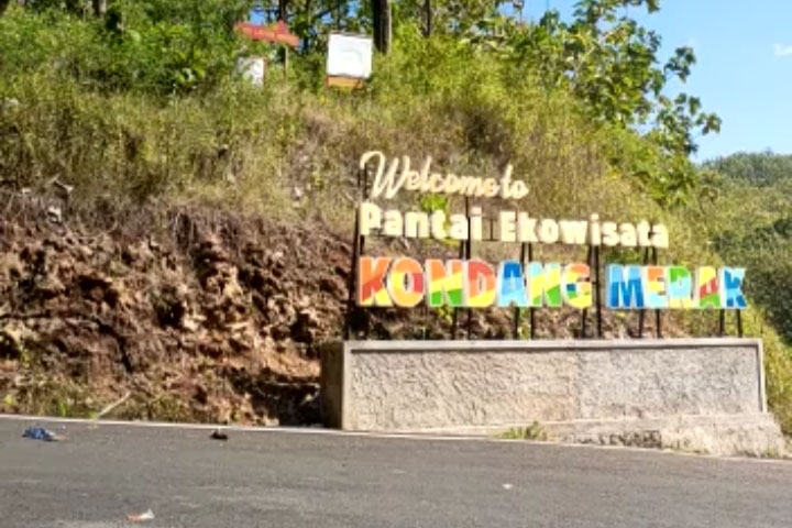 Pantai Kondang merak