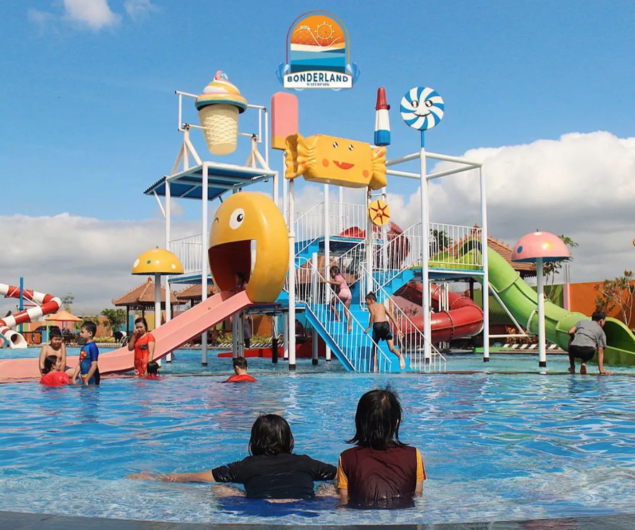 Bonderland Waterpark_Instagram @bonderlandmlg