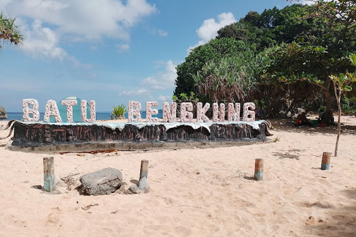 Pantai Batu Bengkung_Abdul Qodir 123