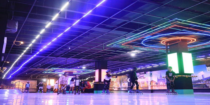 Arena bermain sepatu roda di Woozy Roller Skate (Woozy Roller Skate for Radar Malang)