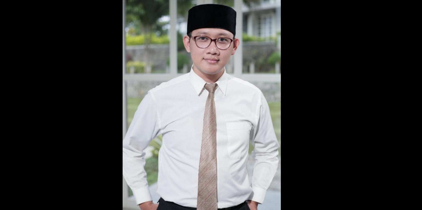 Fauzi Abdul Basith, S. Pd. - Musyrif dan Staff  Humas SMA Al Hikmah Boarding School Batu