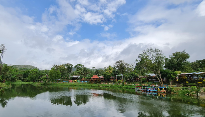 Wisata Mahoni Dempok. (Ganjar Ratriadi for Radar Malang)