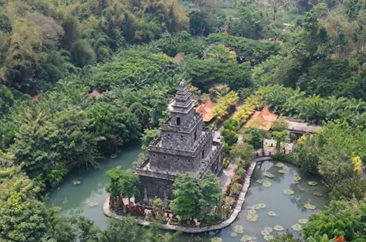 Potret Keindahan Candi Sewu Lembah Tumpang (source: youtube/@NikoChanneldaniar).