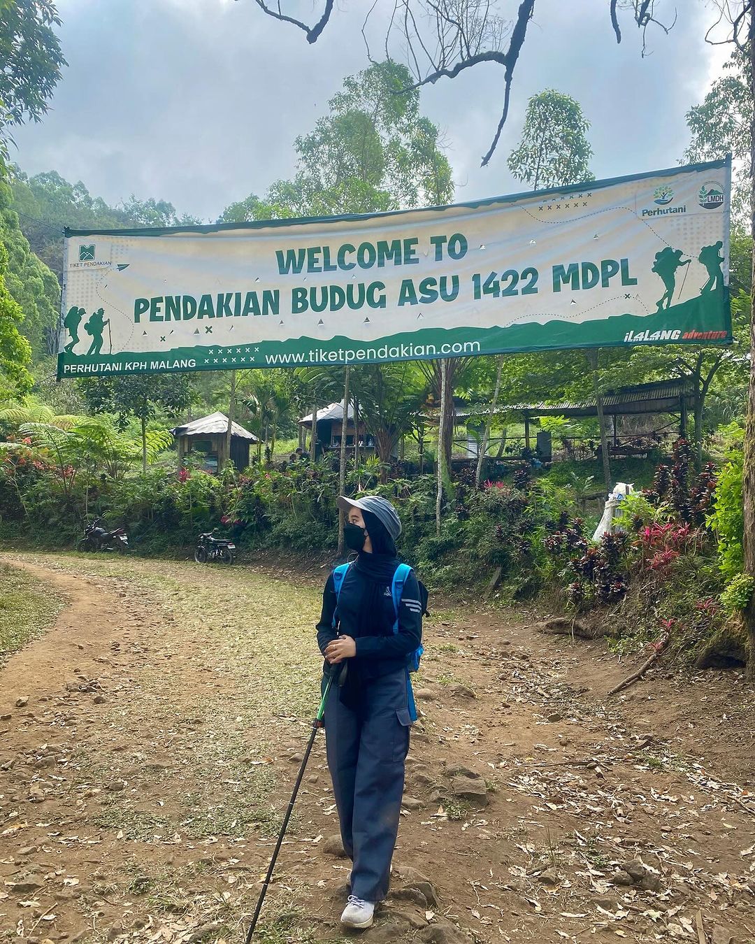 Pendakian Gunung Budug Asu Malang (instagram/yolandaanggun).