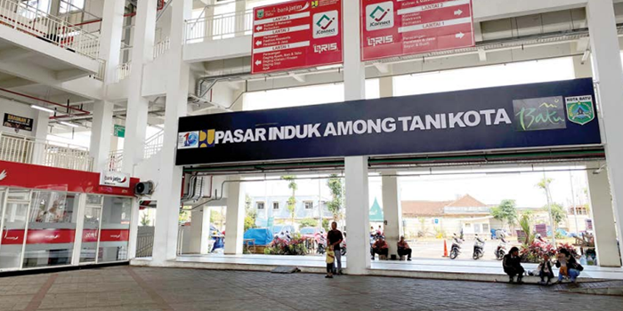 MEGAH: Fasilitas Pasar Induk Among Tani Batu akan terus dilengkapi. Pemkot Batu bakal menerapkan konsep shower and locker di sana.