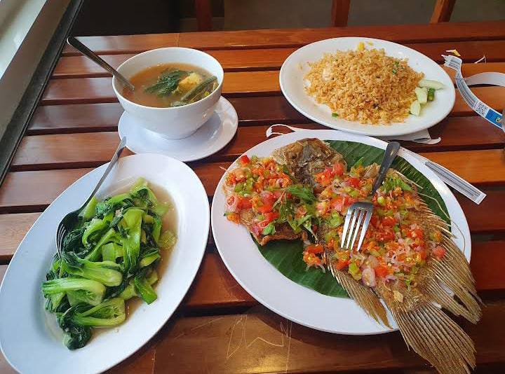 Lezatnya beberapa menu dari Warung Mbok Sri. (Trsno Dwynto)