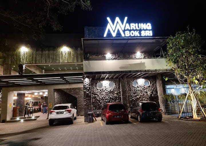 Warung Mbok Sri dari depan. (Ary Juwono)