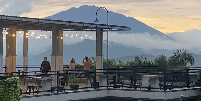 Foto pemandangan di Toko Kopi Handayani