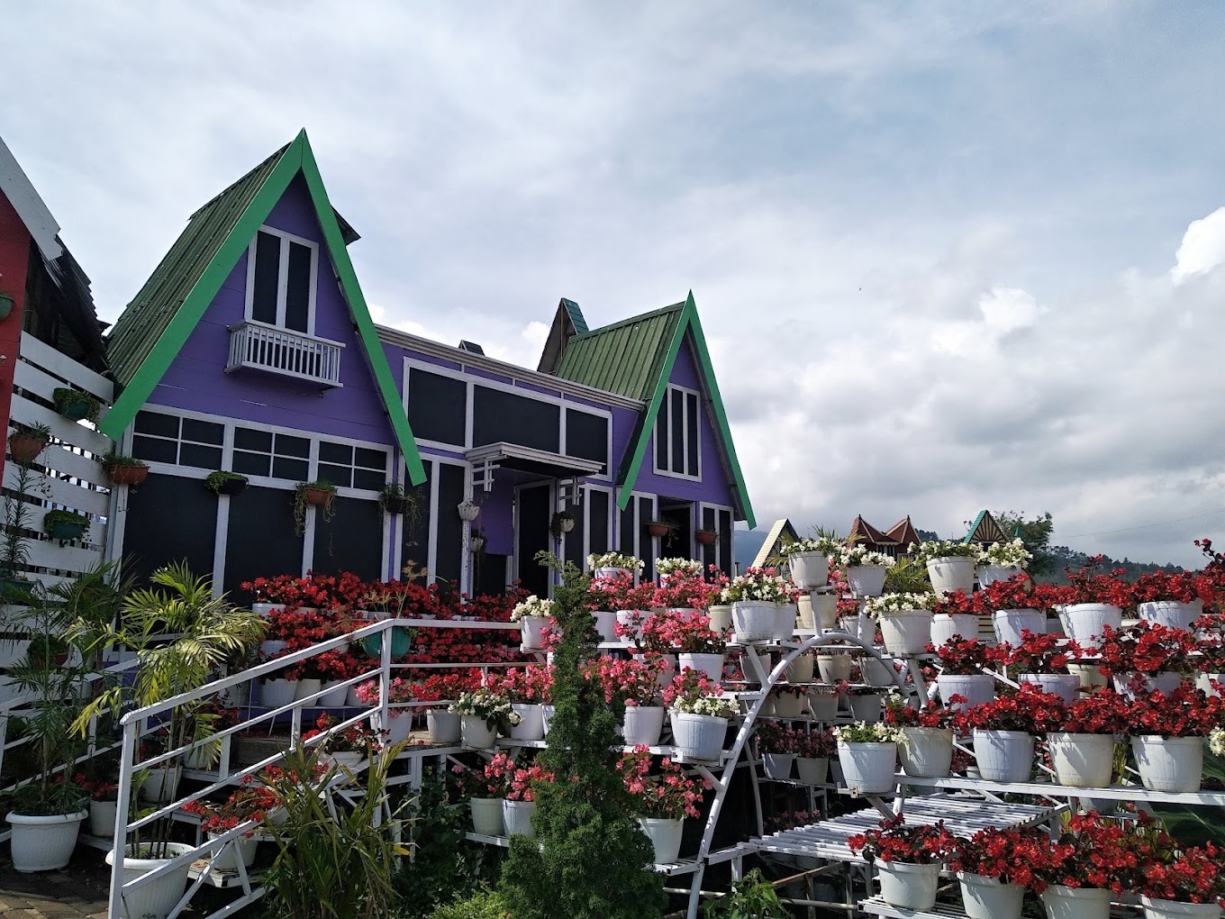 Serasa di Eropa padahal di Batu (Gilang Mahardeka).