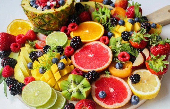 Buah-buahan segar yang kaya akan manfaat bagi Kesehatan dan kecantikan. (Pexels.com/Jane&nbsp;Trang&nbsp;Doan)