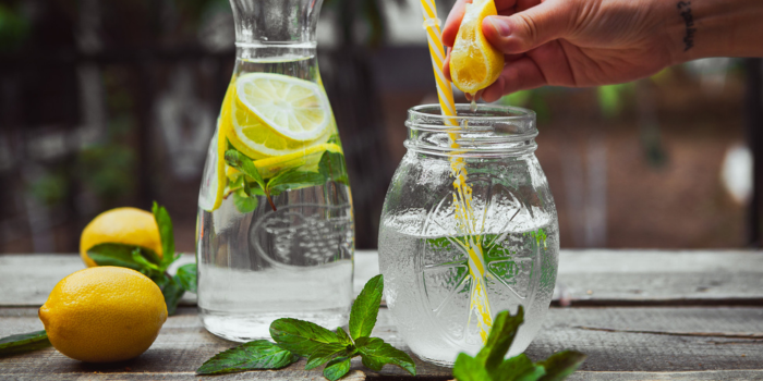 ilustrasi minuman air lemon (pch.freepik)