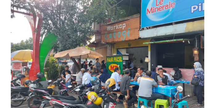 Sarapan pecel di Pecel MT langganan warga Batu. (Google)