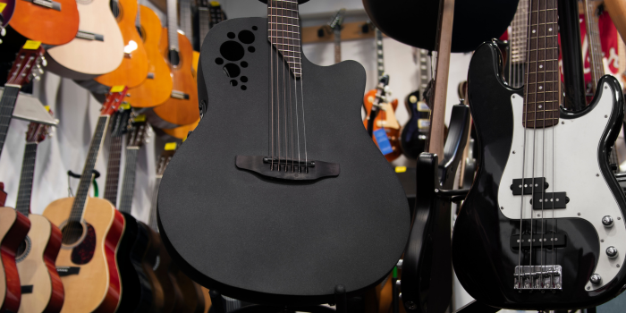 Ilustrasi music store (freepik.com).