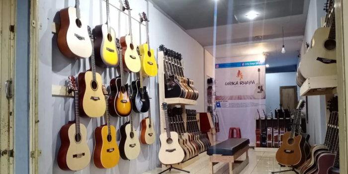 Urika Musik Malang (Toko Gitar).