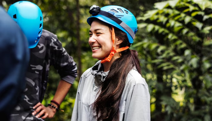 Ilustrasi. perbandingan cannyoning Coban Putri vs Coban Supiturang. (Freepik/rawpixels.com)