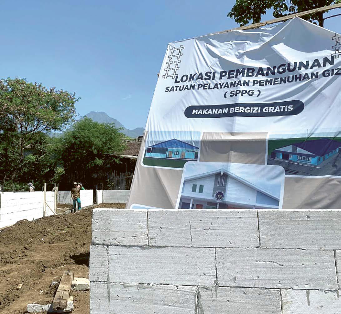 BERPROGRES: Proses pembangunan SPPG Berkah Saudara Abadi di Desa Beji, Kecamatan Junrejo terus berprogres kemarin (4/6).
