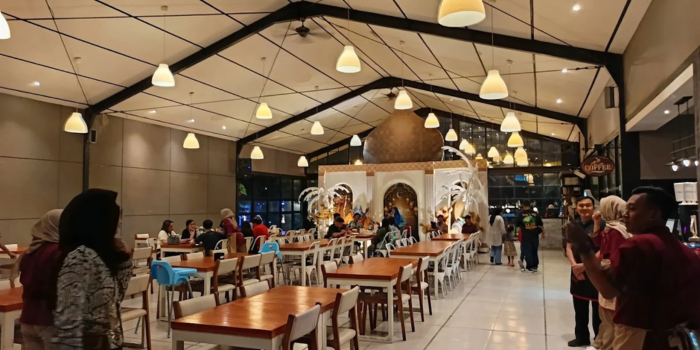 Niki Kopitiam Cafe & Resto (Haryanto S).