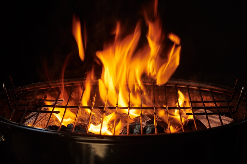 MASAK DADAKAN : Nikmatnya Ngegrill Bareng Teman, Pasangan hingga Keluarga