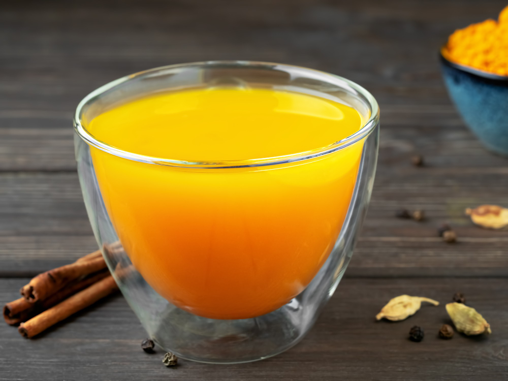 OBAT ALAMI: Minuman kombinasi antara kunyit dan asam Jawa yang menjadi teman alami perempuan saat sedang nyeri haid.