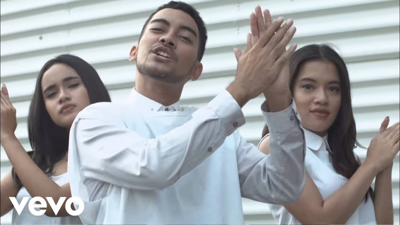 ASYIK: Lagu easy listening dan lirik sederhana tentang rasa syukur milik GAC yang berjudul Bahagia.